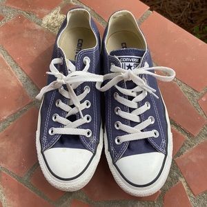 Navy converse